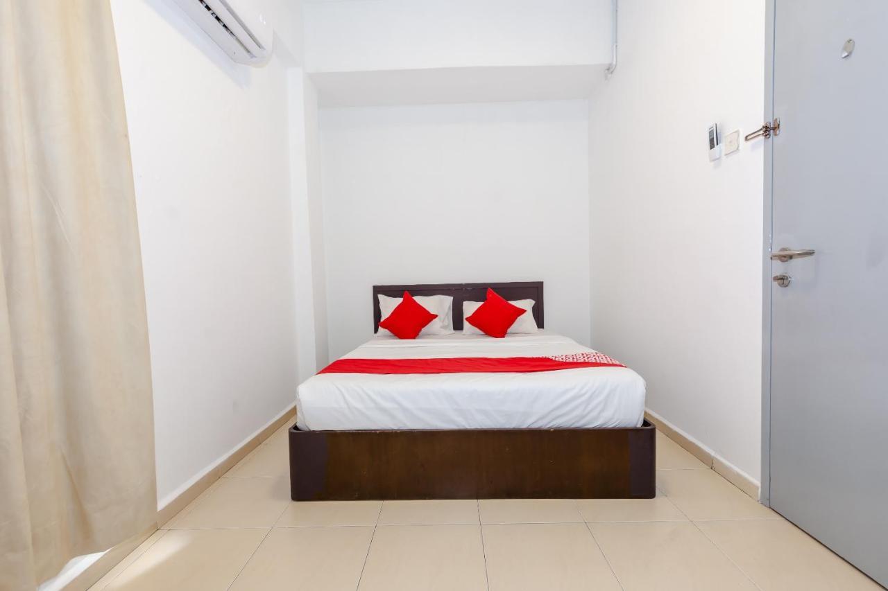 Oyo 1090 Hollitel Hotel Melaka Zewnętrze zdjęcie