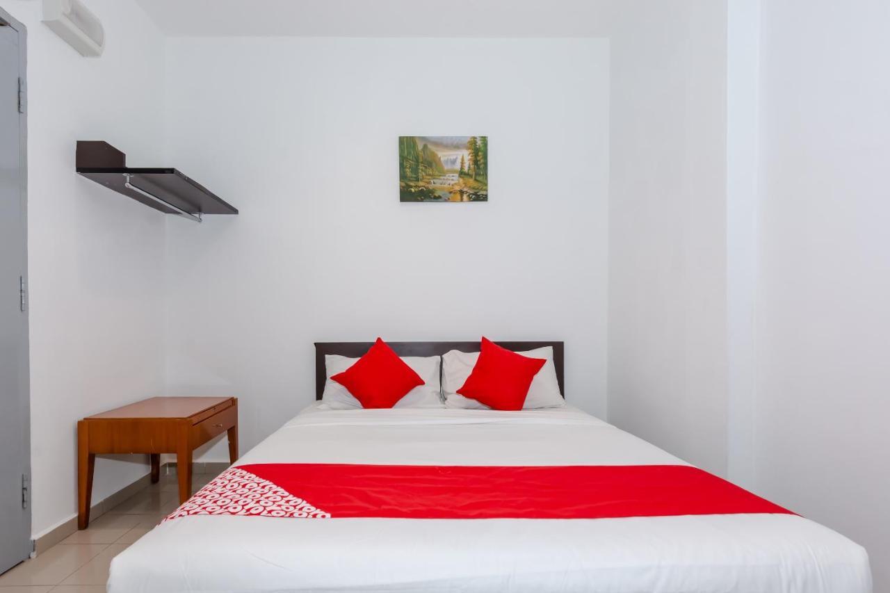 Oyo 1090 Hollitel Hotel Melaka Zewnętrze zdjęcie