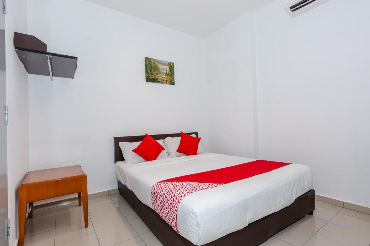 Oyo 1090 Hollitel Hotel Melaka Zewnętrze zdjęcie