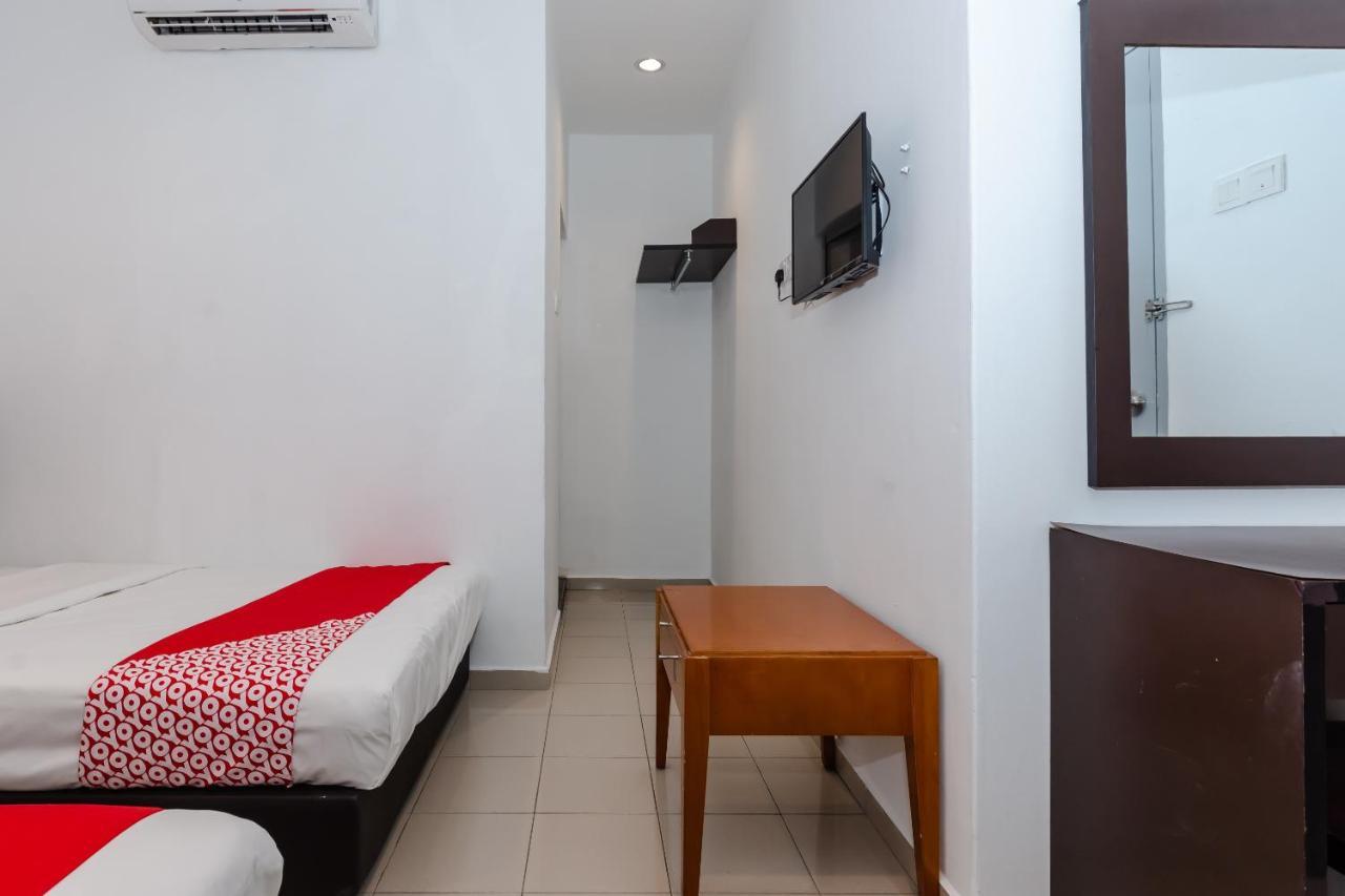 Oyo 1090 Hollitel Hotel Melaka Zewnętrze zdjęcie